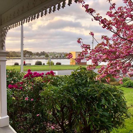 Riverbank Villa Devonport Extérieur photo